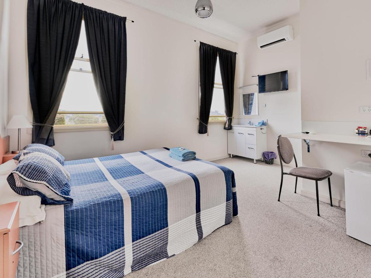 Kandos Hotel ภายนอก รูปภาพ